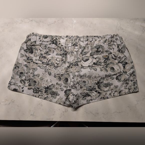 Guess shorts - Picture 3 of 3